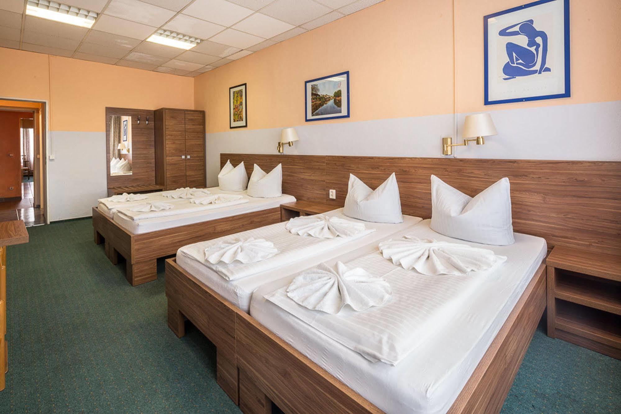 City Hotel Ansbach Am Kadewe Berlin Ngoại thất bức ảnh