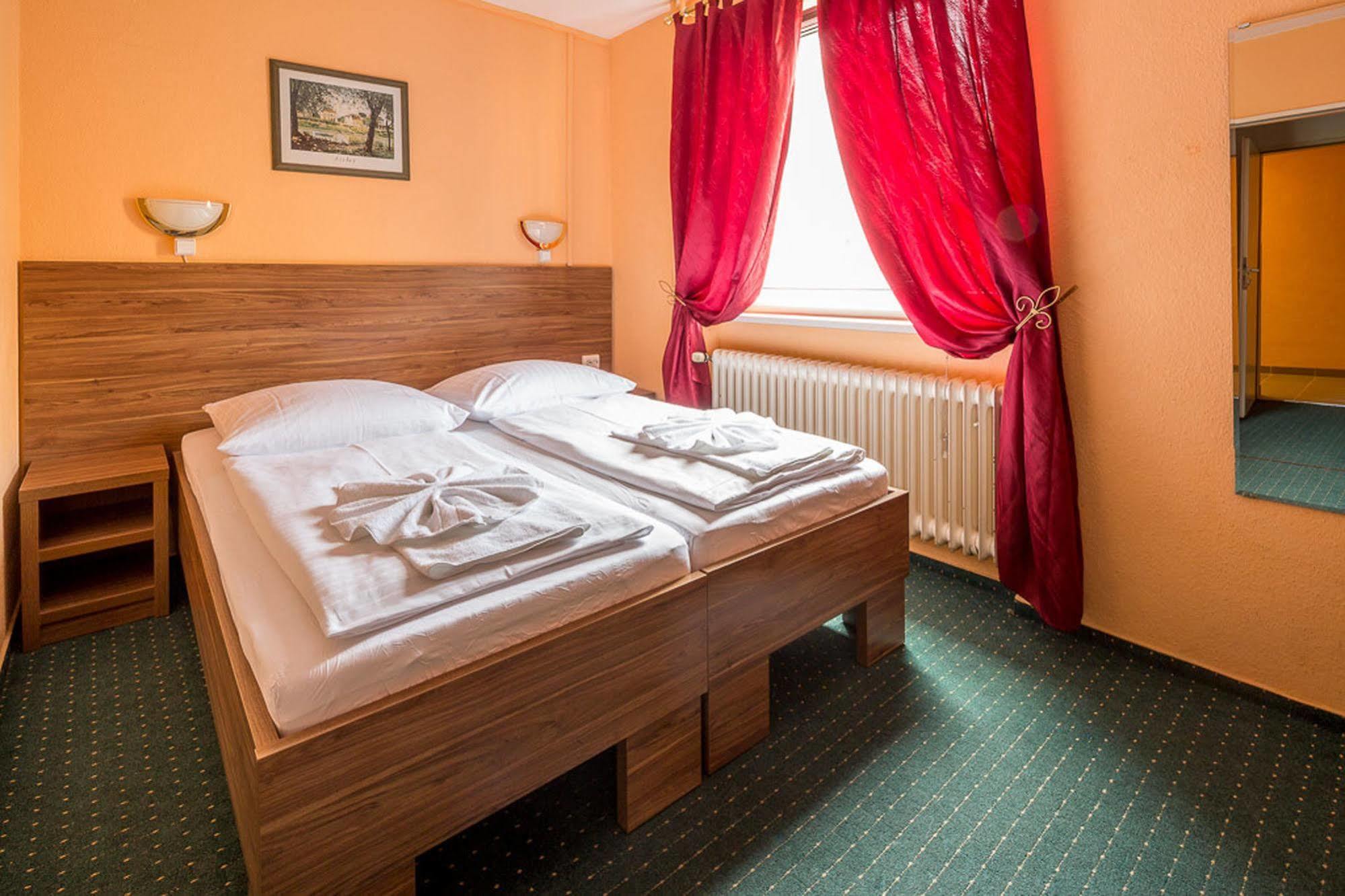 City Hotel Ansbach Am Kadewe Berlin Ngoại thất bức ảnh